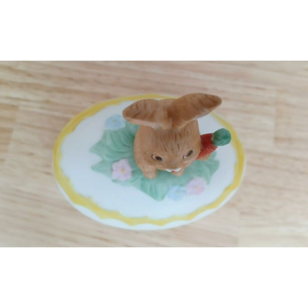 Lefton Vintage Ceramic Easter Bunny & Egg Trinket Jewelry Holder Dish - Picture 7 of 10